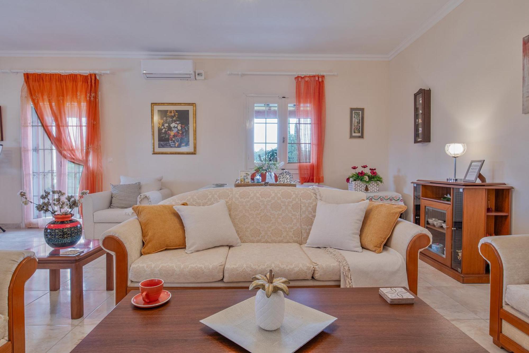 Pasiphae Holiday Apartments *